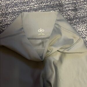 Alo Gray Cropped Legging